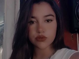 fingering camgirl LauWillson