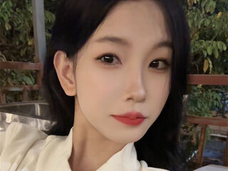live-chat LianaWuy