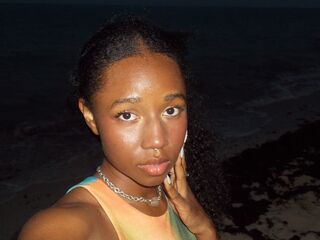 chat room photo LilithAnnabell