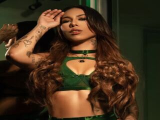 sexy webcam girl LilyHarpers