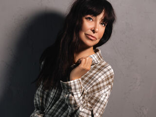 masturbating cam girl LindaPowells