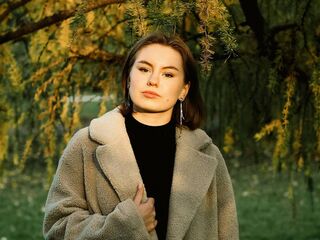 masturbating LinnDegnan