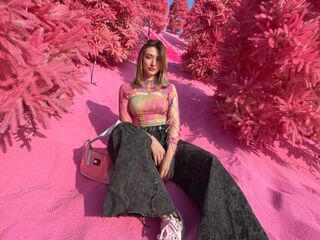 live striptease LouveniaPranger