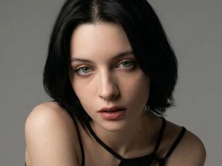 free live chatroom LuisaFinell