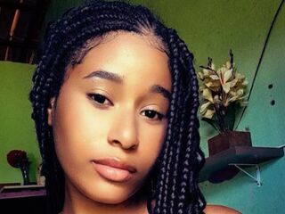 hot camslut LuiseHuebsch