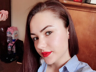 hot cam show LunaTokio