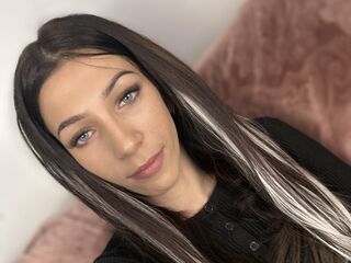 masturbating webcamgirl LunaVixen