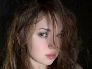 hot cam girl masturbating with vibrator MIaViia