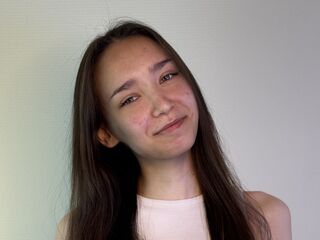 naughty camgirl masturbating with dildo MelanyFronduti