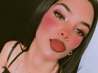live webcam performer MeliGarden