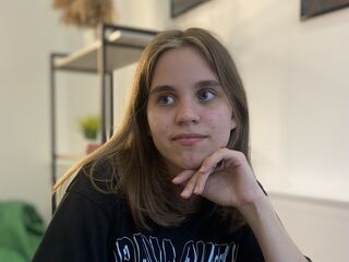 hot live cam MelisaVonk