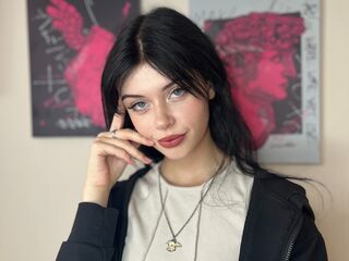 camgirl masturbating with sex toy MildredFollin