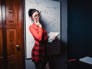 camgirl fingering bald pussy MillyFernandez