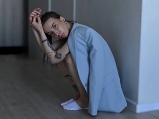 naked girl with live cam masturbating MirnaLatourette