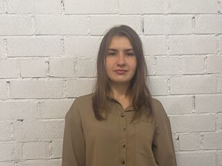 naked cam girl MistyViniard