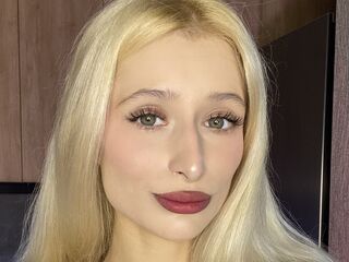 hot naked webcamgirl MonicaBarbies