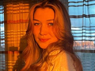 kinky video chat performer NoaWinslow
