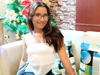 naked girl with webcam masturbating OdetteBelle