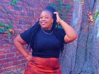 masturbating girl PearlyBrown