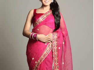 nude cam girl photo PriyaArmani