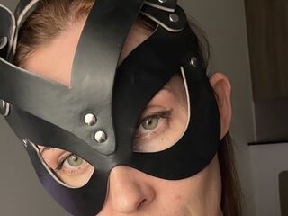 chat room webcam photo QtKaty