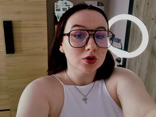 free webcam chat room ReneeRoberts