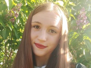 camgirl chat room RickiCriblez