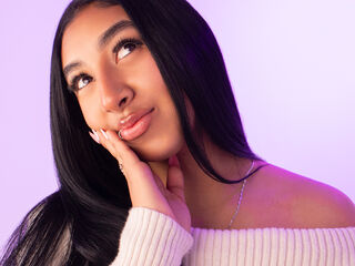 live webcam performer SaraClac