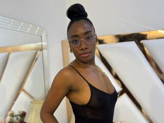 naked cam girl masturbating with sextoy SelenaRoas