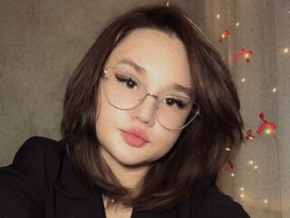 cam chatroom ShielaQuam