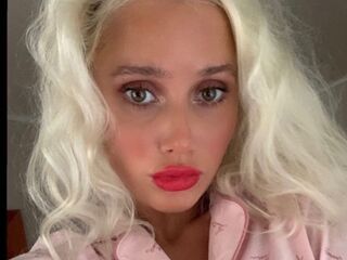 nude webcamgirl ShiraMitman