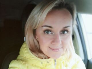 naked webcamgirl video SkyKuper