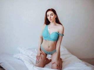 cam girl playing with sextoy UnaShadow