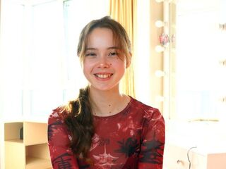 camgirl playing with dildo ViriniaFlores