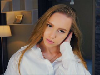 camgirl playing with sextoy WilonaFurr