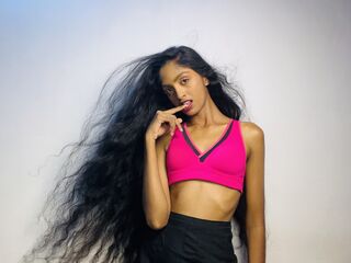 camslut fingering pussy ZaraElina