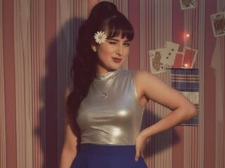 girl fingering bald pussy ZaylaAmin