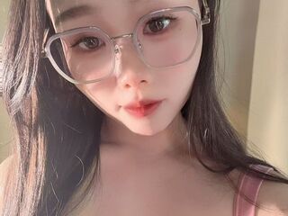 hot cam girl fingering shaved pussy lingzi